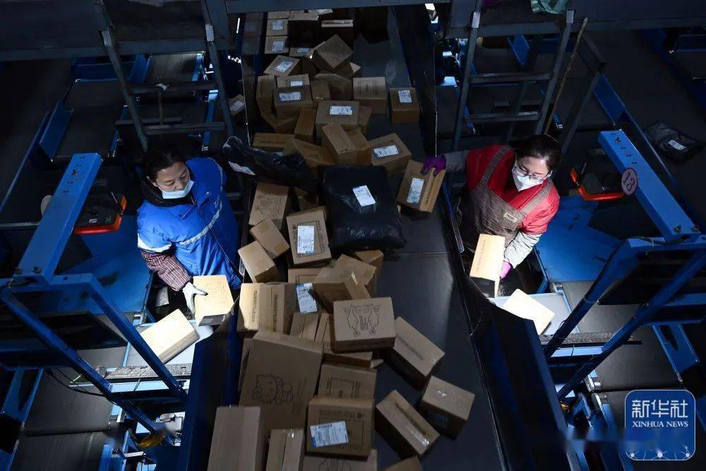 河北白沟:今年前10个月快递业务量达2.2亿件_新城_照片_无人机