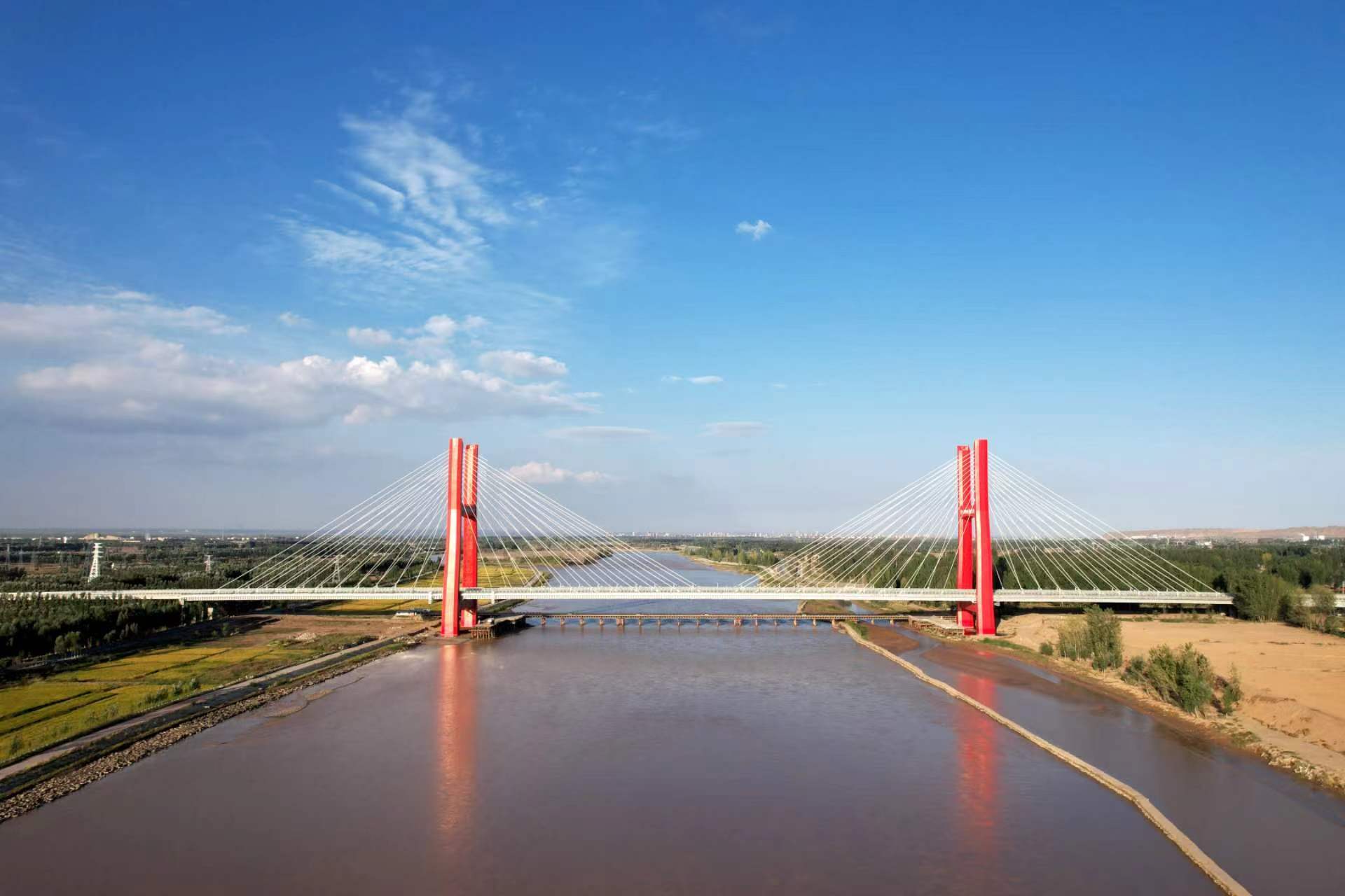 历时3年建设 宁夏中卫下河沿黄河公路大桥竣工通车