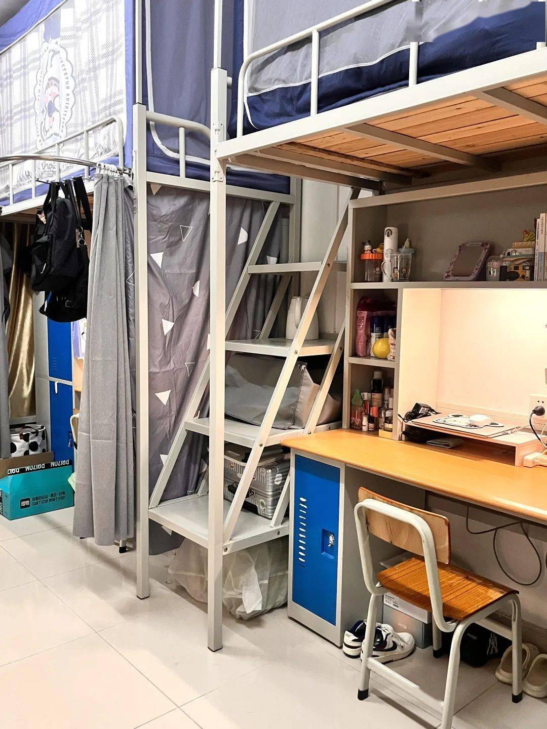 j2112j2126j2129j2139t1537k2205k2510m2317m3403备注:宿舍照片无先后