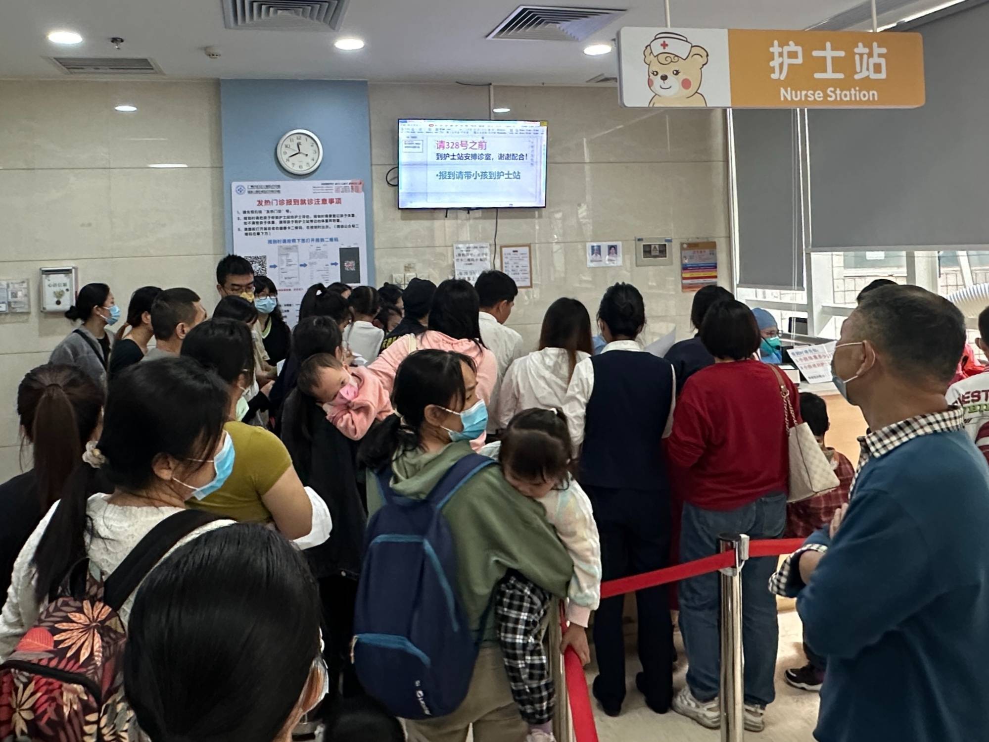 记者实地走访_孩子_家长_儿童