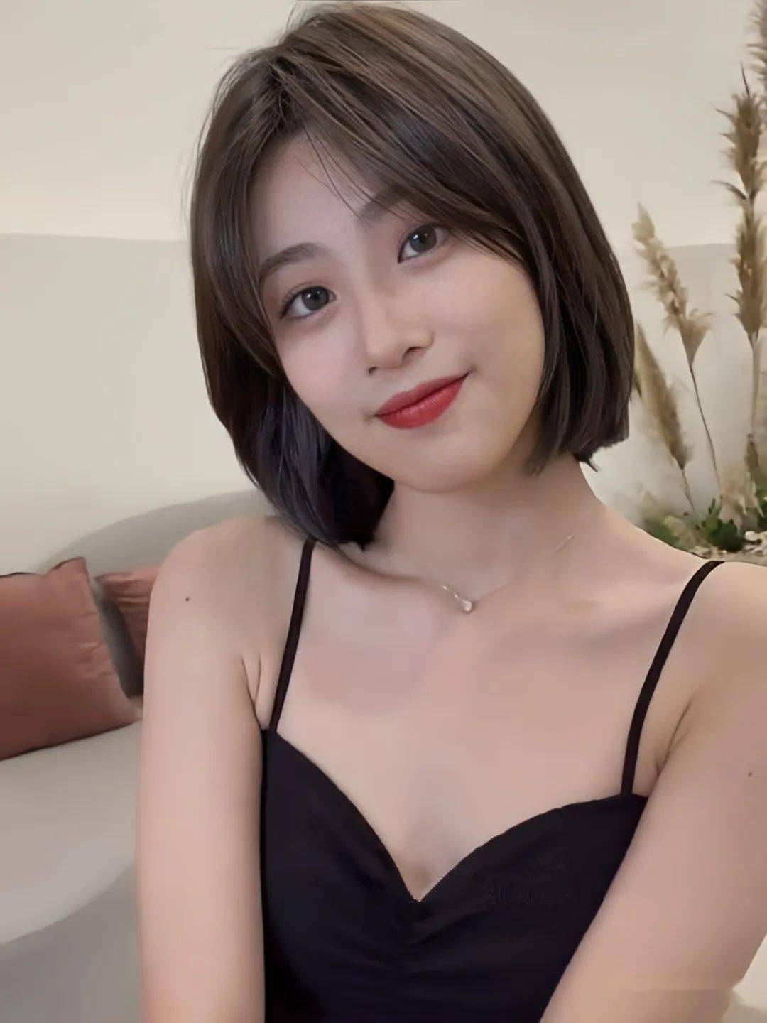 短发一剪变18超乖巨甜显年轻