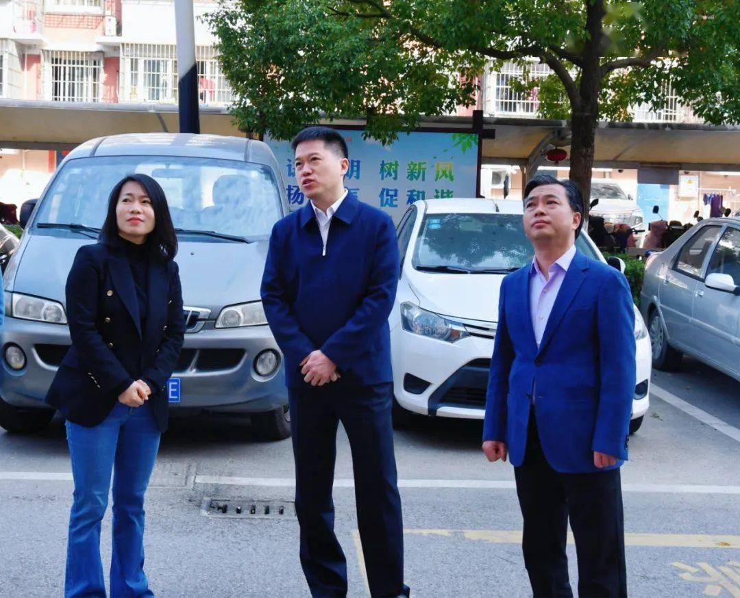 张华谦"四不两直"督查文明城市常态长效工作_经开区_农贸市场_环境