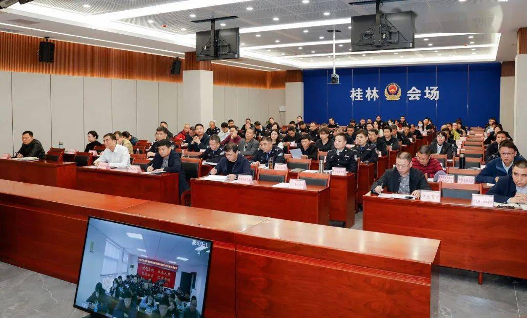 市委政法委副书记毛永安,市公安局党委副书记,常务副局长,市人民政府