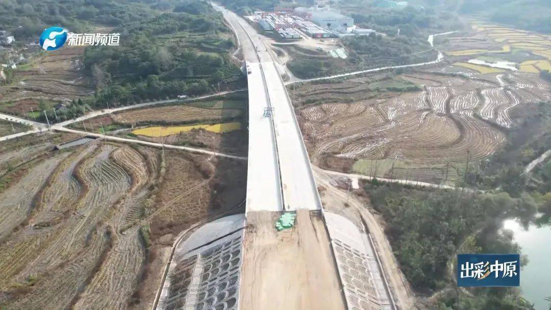 董事长付磊一行前往沿大别山高速公路鸡商段二标现场调研,新县县委