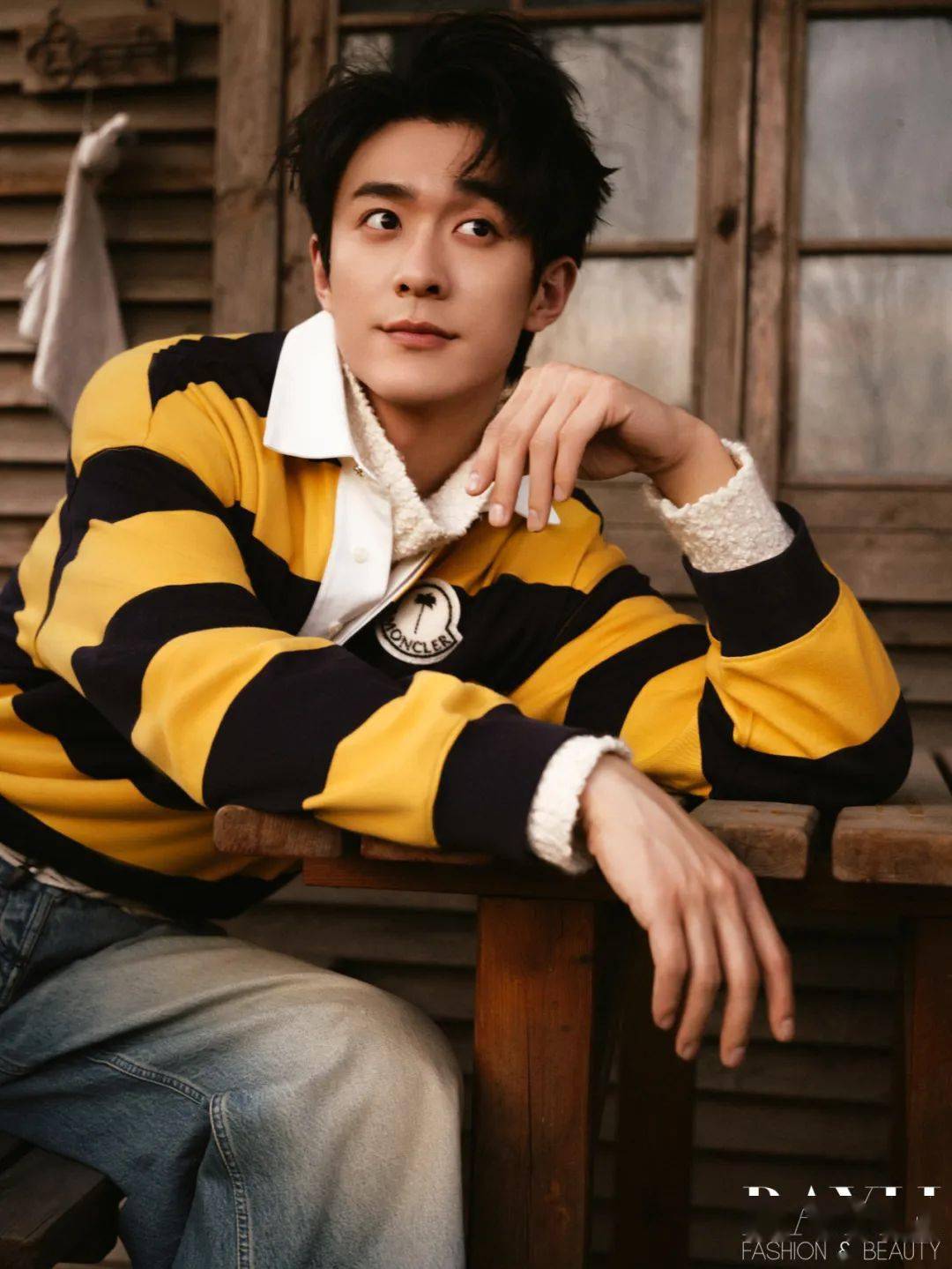 孙晨竣|繁星洒下微光_角色_黑色_金繁集