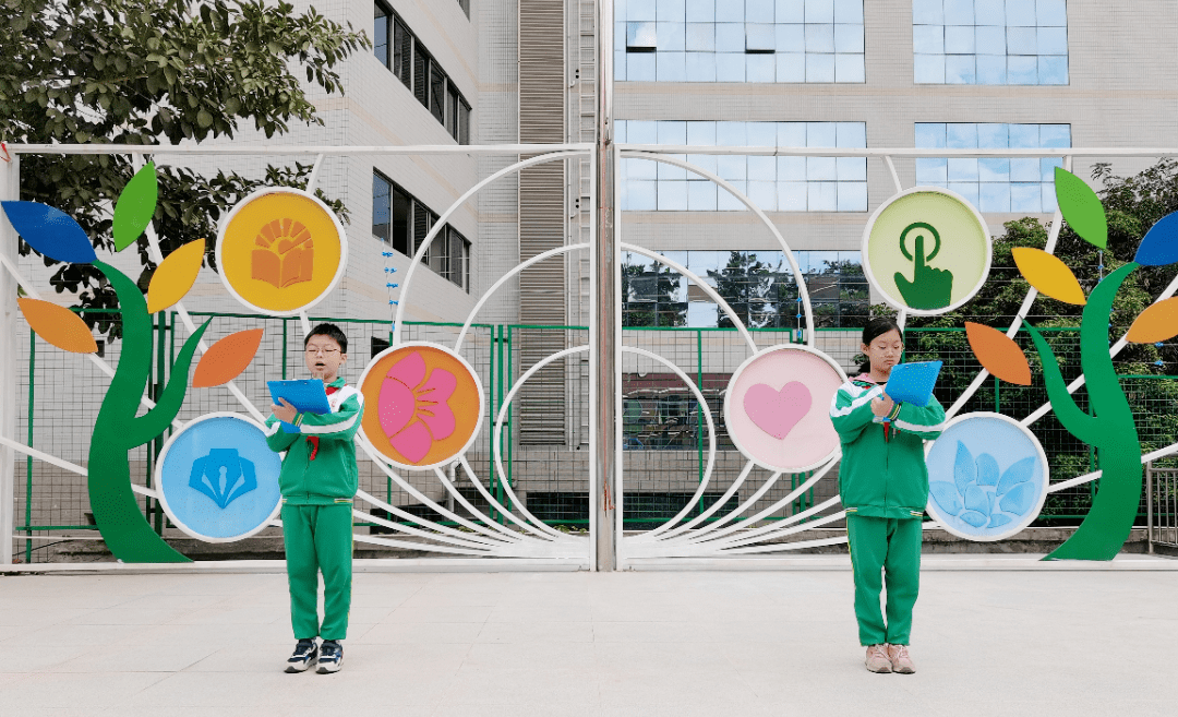 周潇颖,王一诺,胡未安,李冠霖,杨瑞二年级:伍俊菡,张雨桐,游浩东,许钰