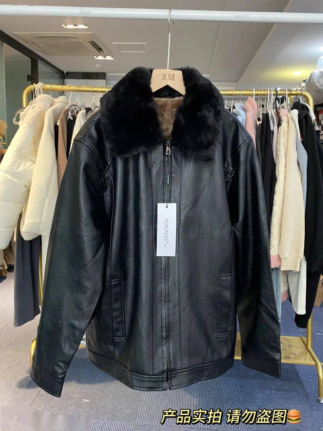 微小差别存在于实际产品内衬为黑色 纹路为鳄鱼纹去掉毛领给大家看一