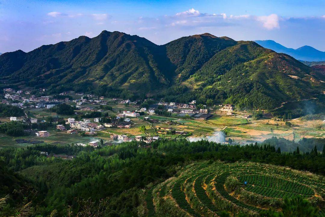 2023华安土楼马拉松赛"拍了拍"你~沿途美景一键get!_秋千_景区_文化