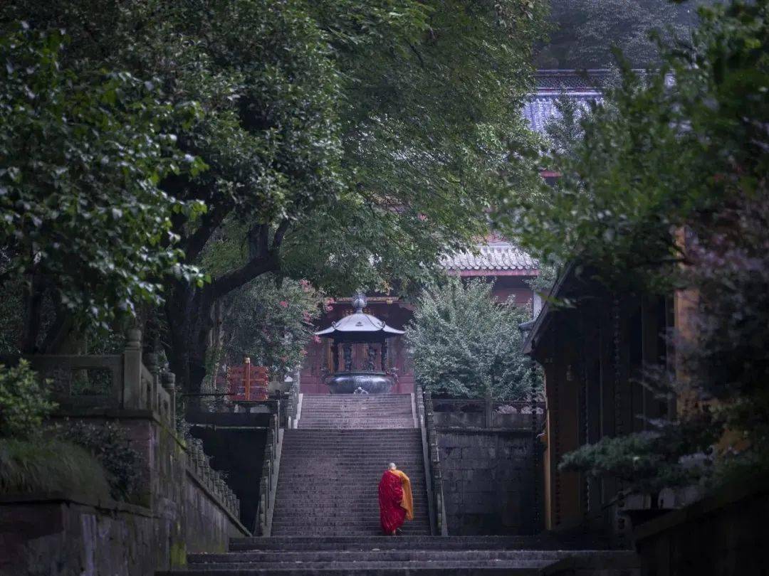 77藏識杭州靈隱寺天王殿匾額——靈鷲飛來作為