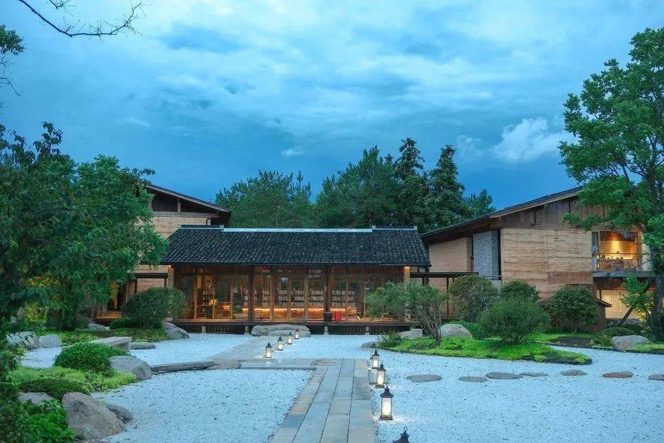 结庐半间精品民宿 | 夯土建筑的现代表达