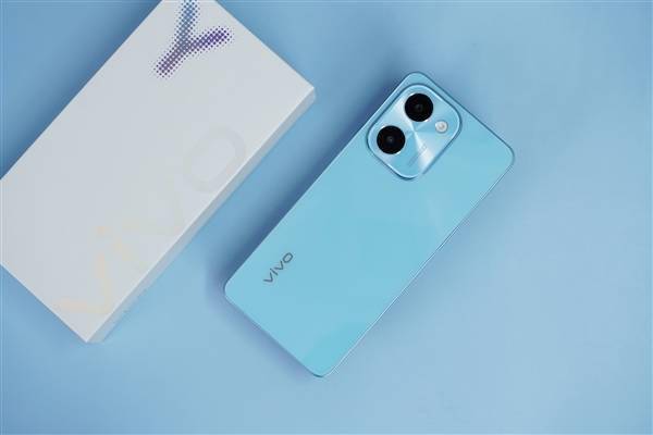 512GB手机仅售1599元!vivo Y100i图赏(图8) 512GB手机仅售1599元!vivo Y100i图赏(图8)