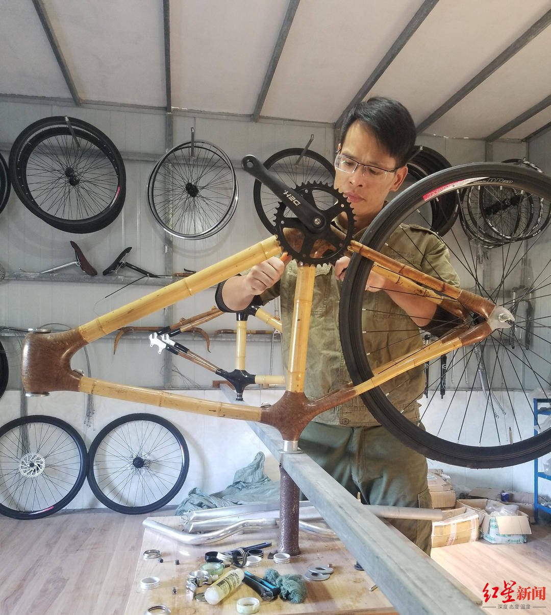 广西小伙用竹子造自行车出口上万辆引重视，回应：安全有保证，可运用5到10年