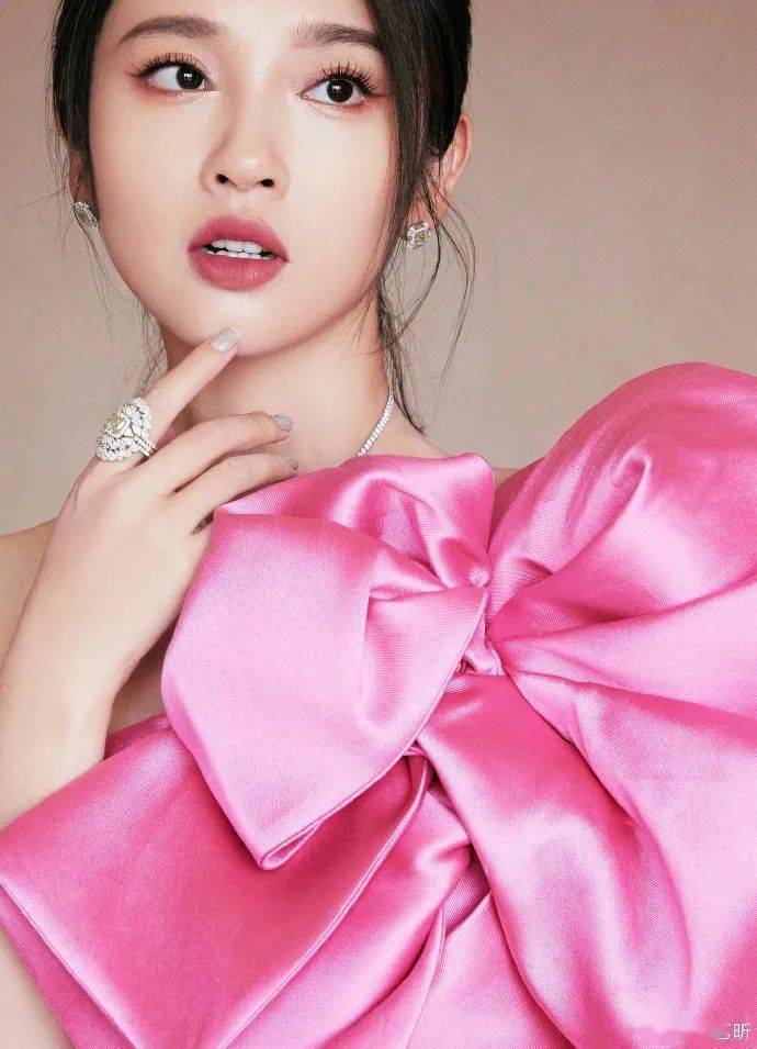 不论几岁,粉色万岁_pink_造型_chloe