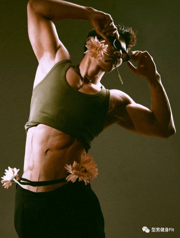 泰国黑皮肌肉男写真_sean