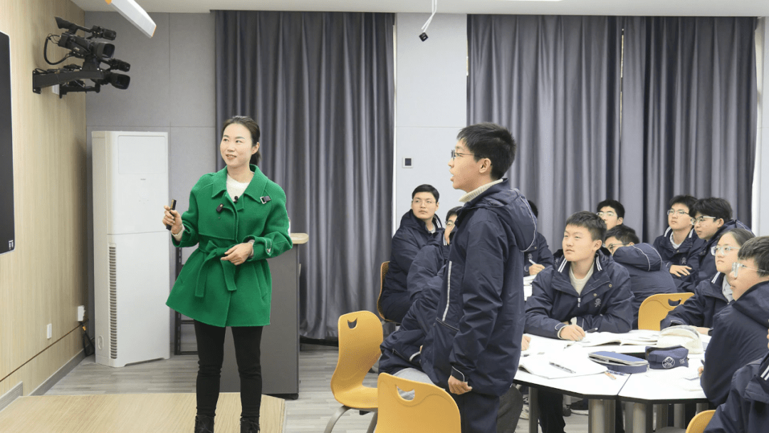 日泰州市教学研究室在泰州市姜堰区溱潼中学举办了高中历史优质课大赛