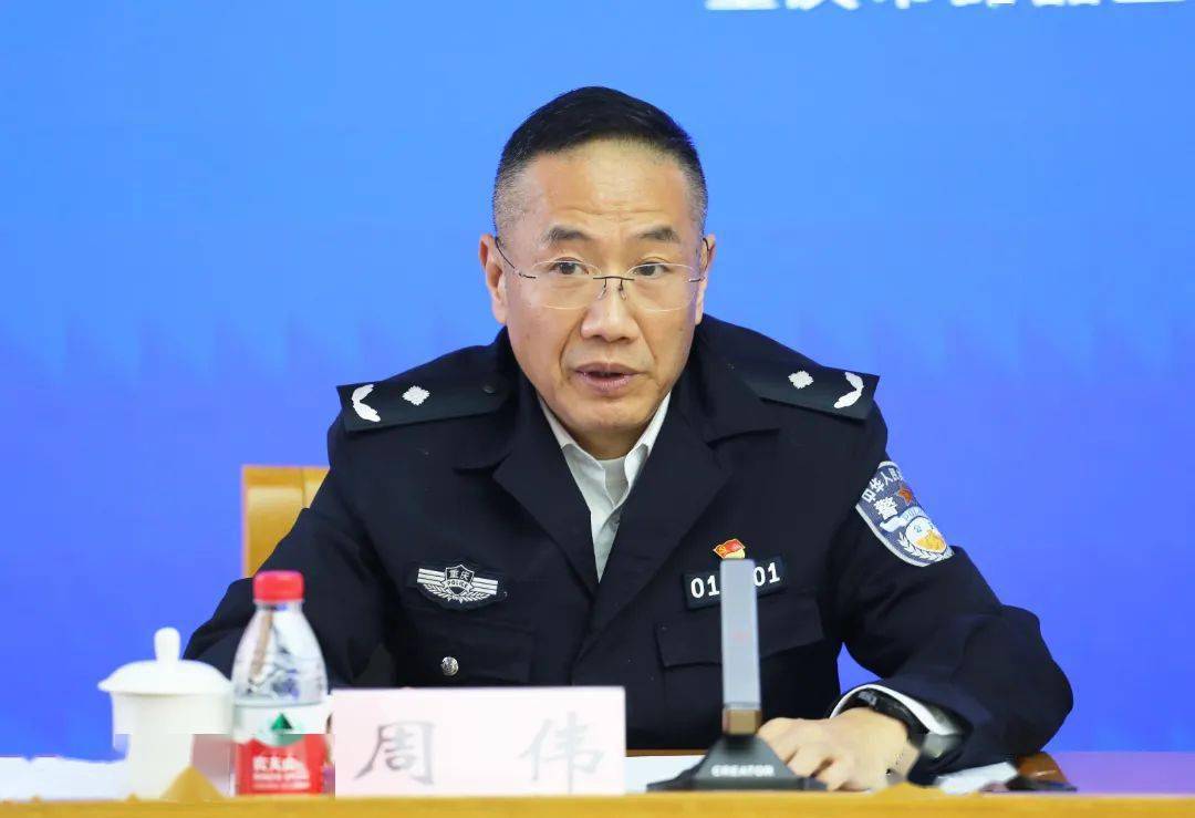 市公安局打假总队党总支书记,总队长周伟答记者问周伟市公安局打假