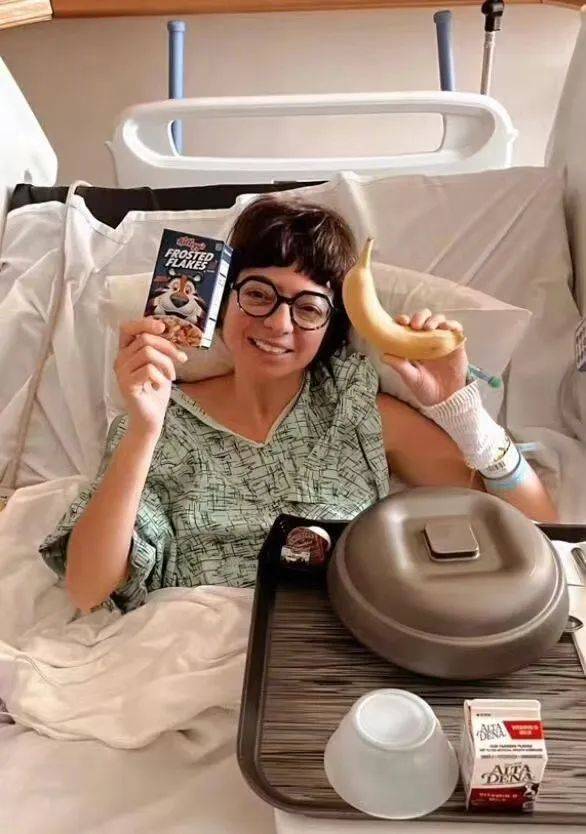 今日热点:告五人避谈五月天假唱风波;齐舞空间向宋茜道歉.