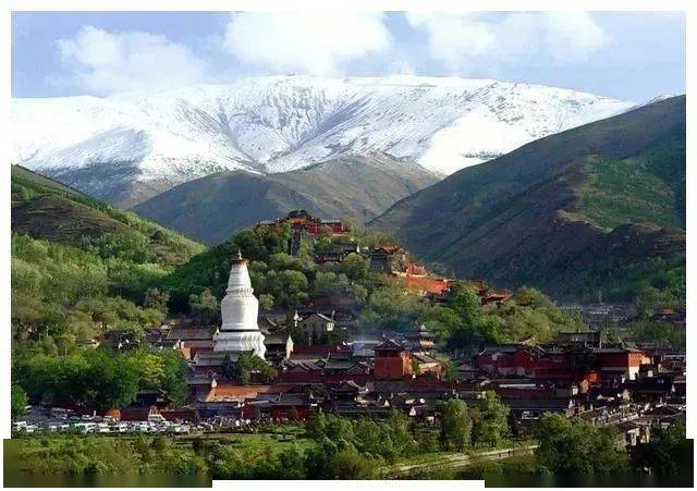 散文||净化心灵的佛教圣地_金顶_峨眉山_五台山