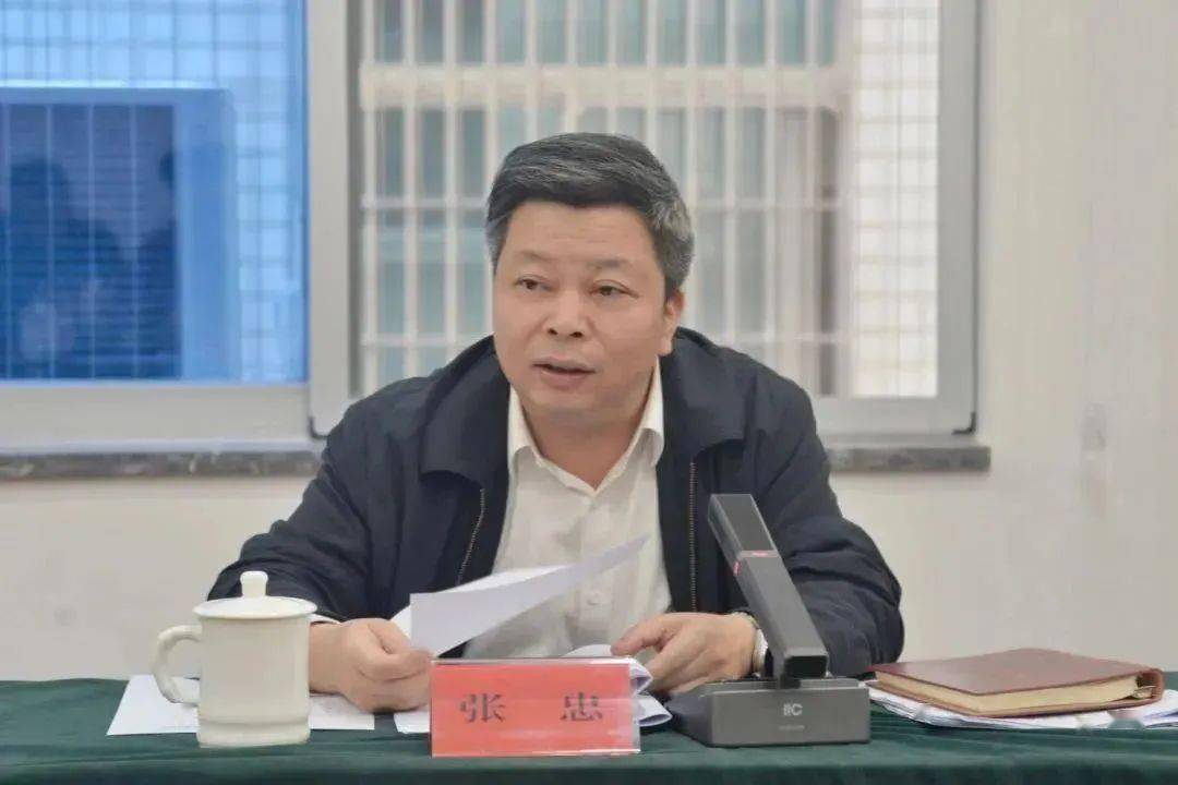 座谈会上,各县(市)区人大汇报了一年来的工作成效,就进一步加强福州