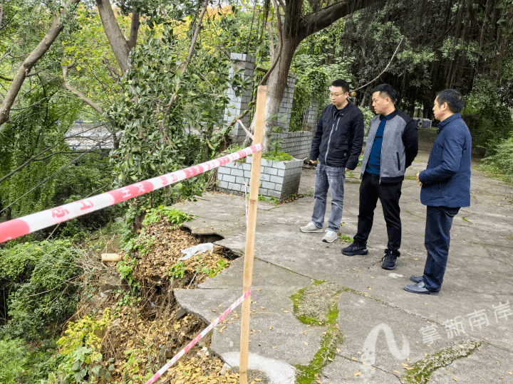 民生塗山鎮黨委書記程濤開展馬路辦公為進一步完善城市管理與服務