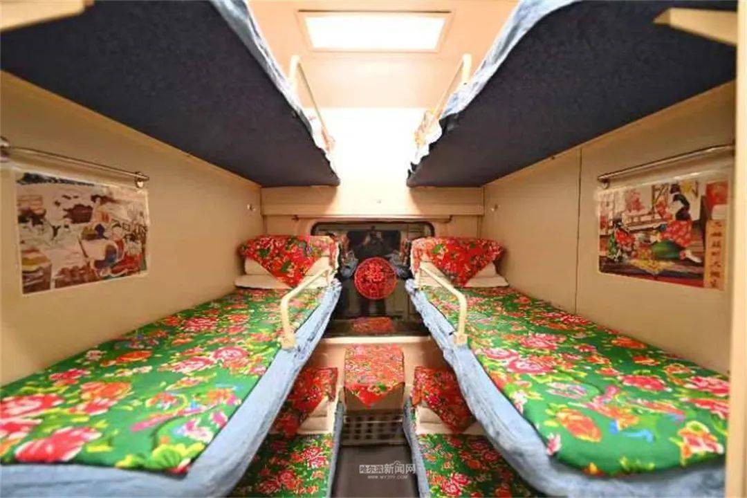 哈铁这趟"极地特快"也太出片了吧_东北_旅游_火车车厢