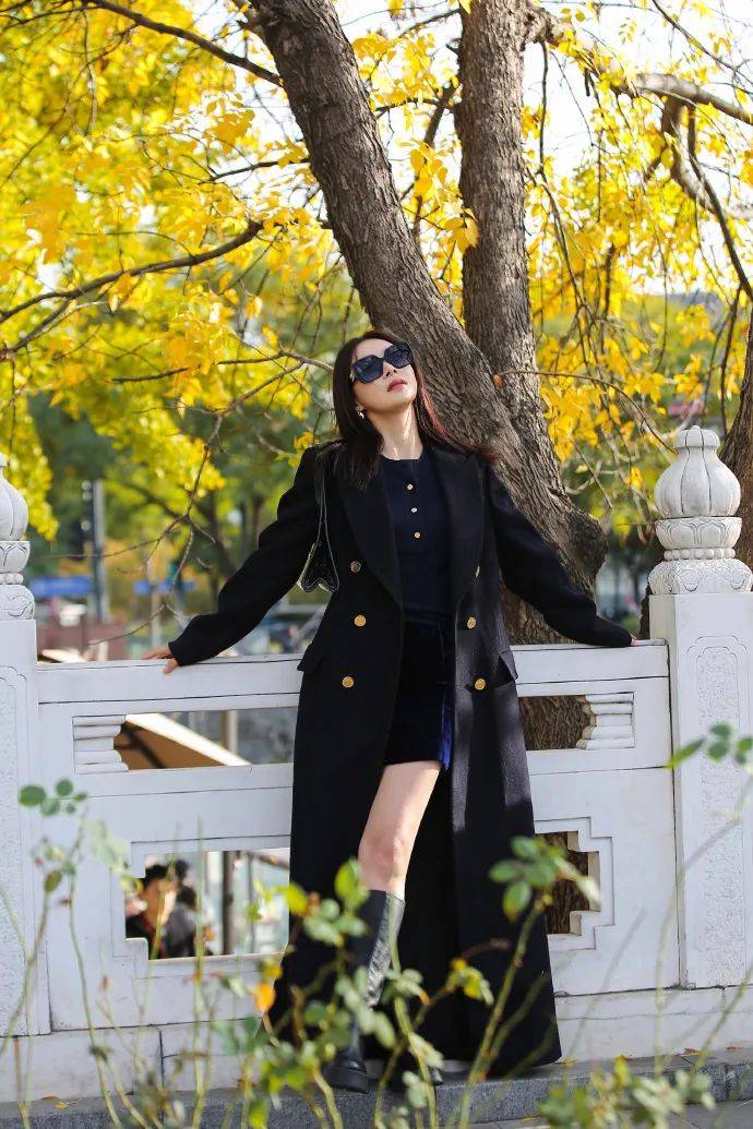 提升气场的冬日必备单品——基础色大衣_wear_winter_袁姗姗
