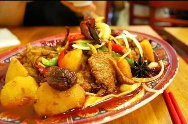 ガボンのチキン・ムアンバ