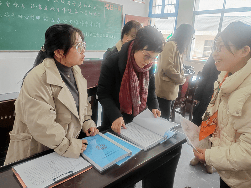 長沙市婦聯赴寧鄉開展社區(村)家庭教育指導服務體系