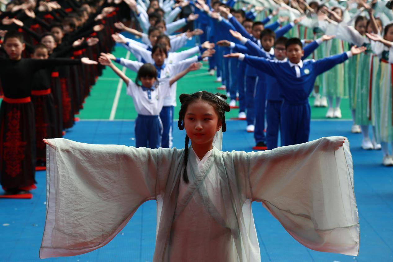 菏泽花城小学图片