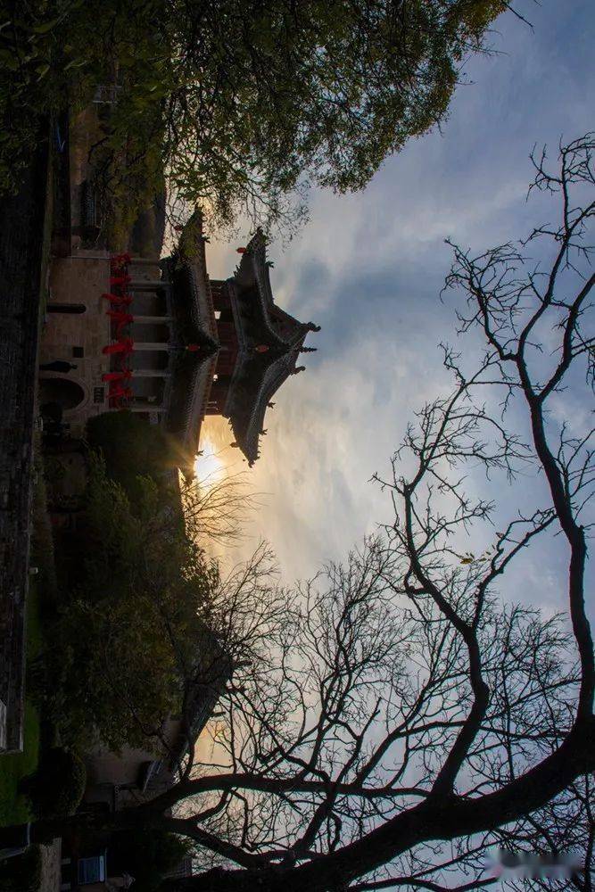 【土沃柳氏民居】夕阳下的古堡.摄影:张晓古堡采风.