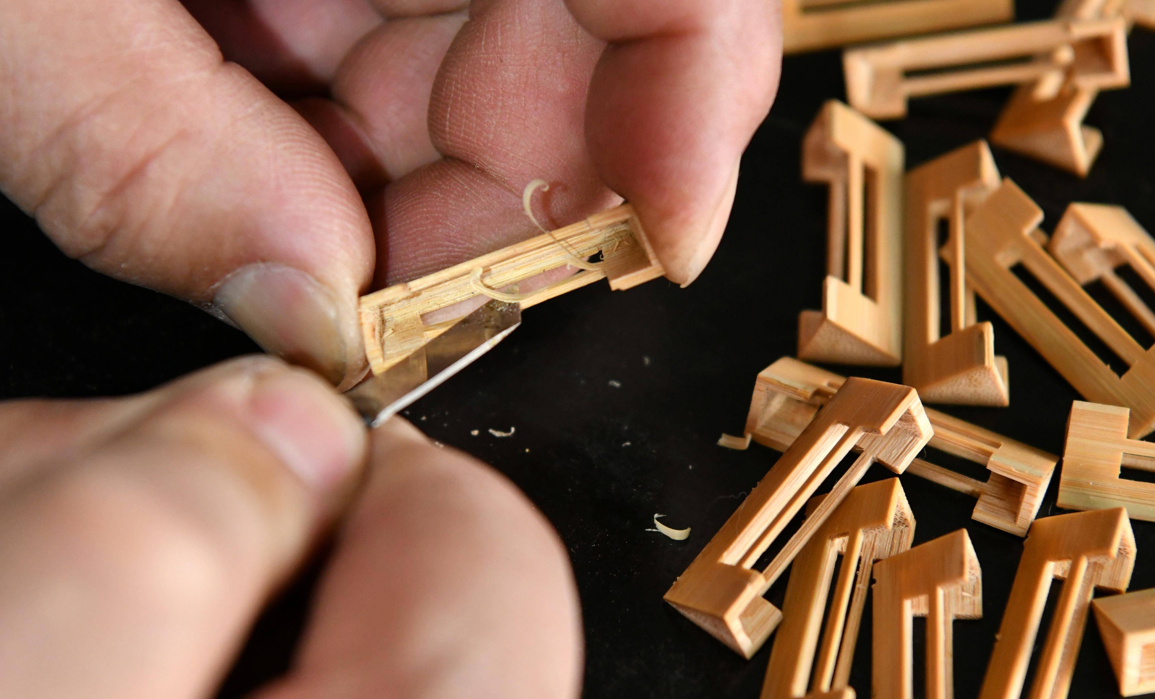 (文化)河北肃宁:传承三弦制作技艺_新华社_一家_企业