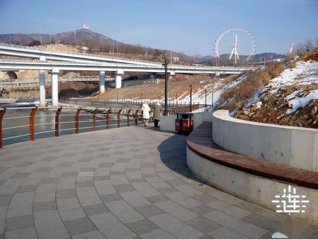 大连滨海路木栈道焕然一新!_进行_改建工程_标段