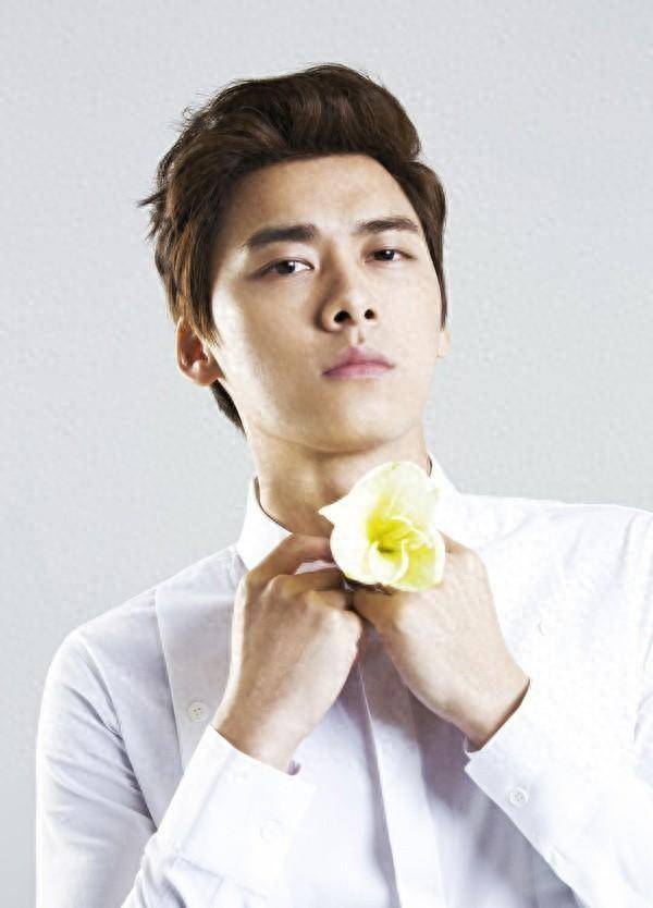 "封杀"还没1年,再看李易峰现在的处境,他很可恨,但也很可悲_李沁_绯闻