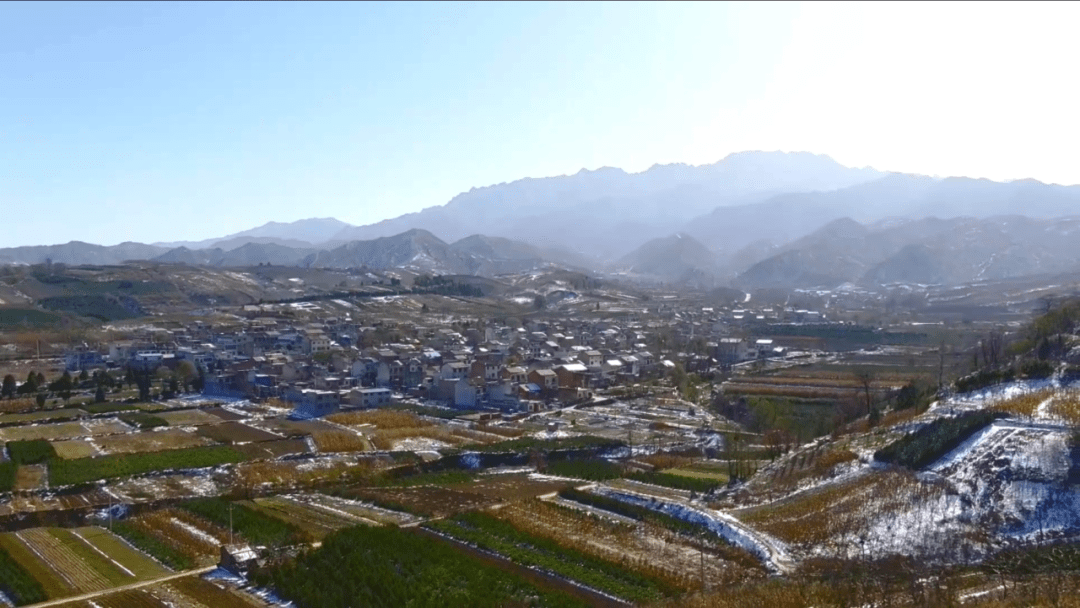 暖冬温泉 滑雪运动,跨年之旅看这里→_汤峪镇_鲍旗_寨村