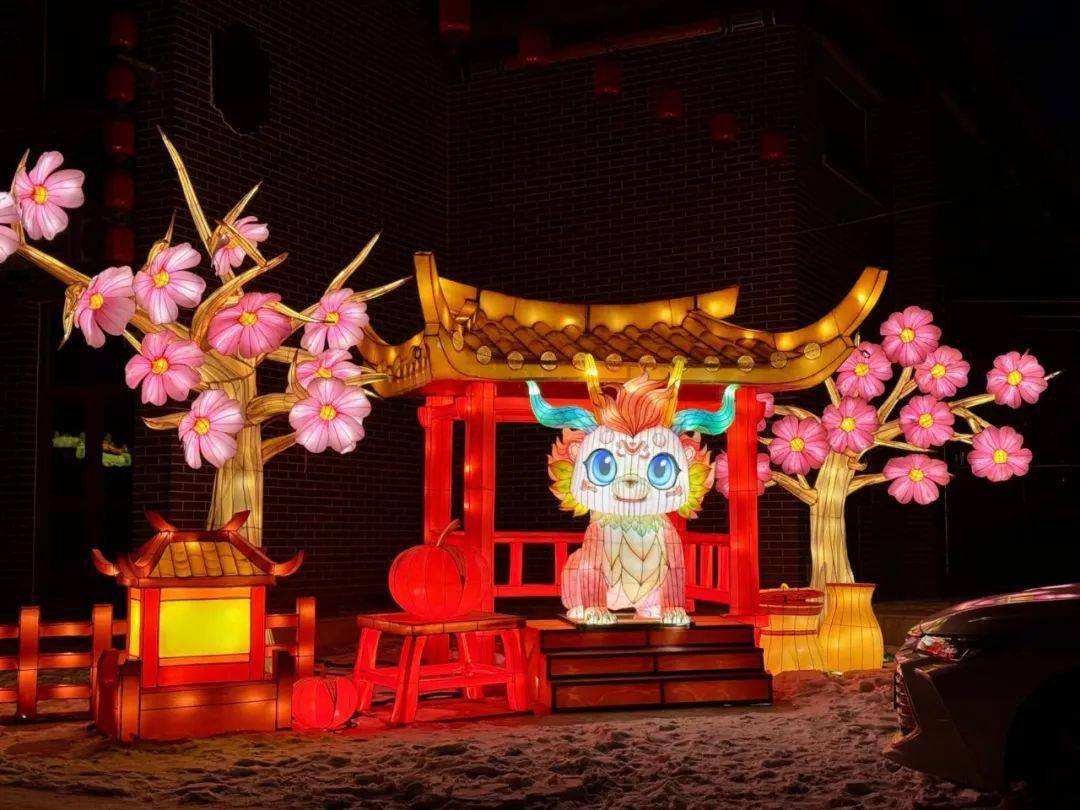 龙年瑞光等造型有金龙迎宾,青花风韵,钱币窑藏"花灯之缘"系列精彩剧透