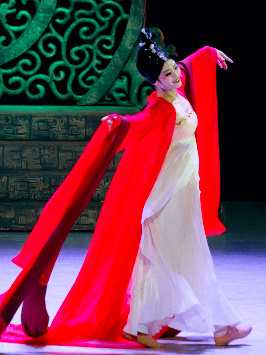 王梓 黄腾从最初的胡阳,唐诗逸领衔主演,到杨思宇,石雪函,余瑜,张珊珊