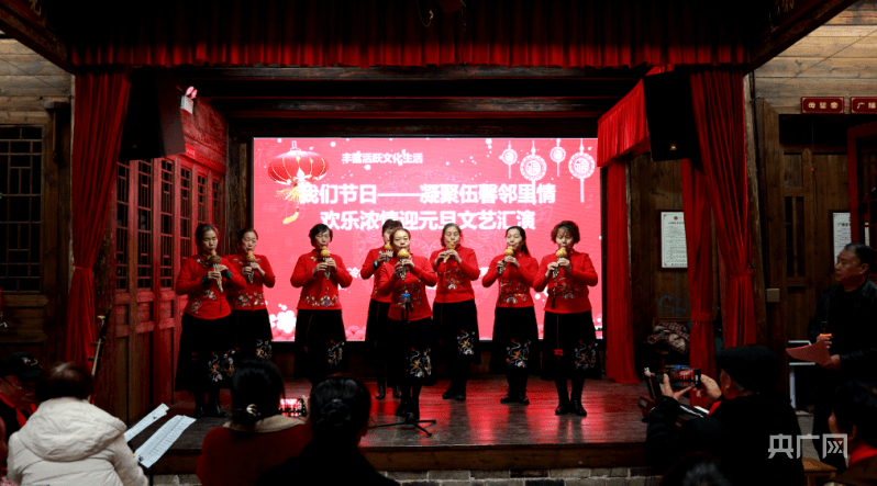 永州冷水滩区：文艺汇演庆元旦 欢声笑语迎新年_演出_院社区_居民