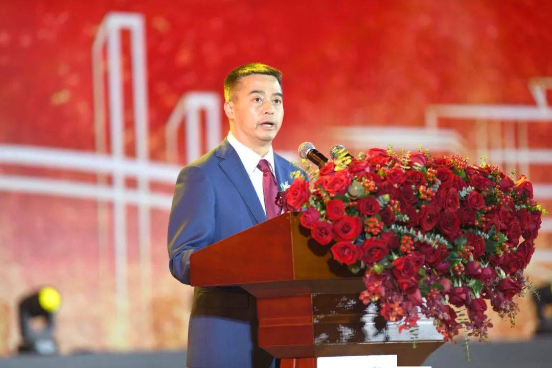 棠外理事长黄波二〇二四年新年贺词_办学_建设_基础教育