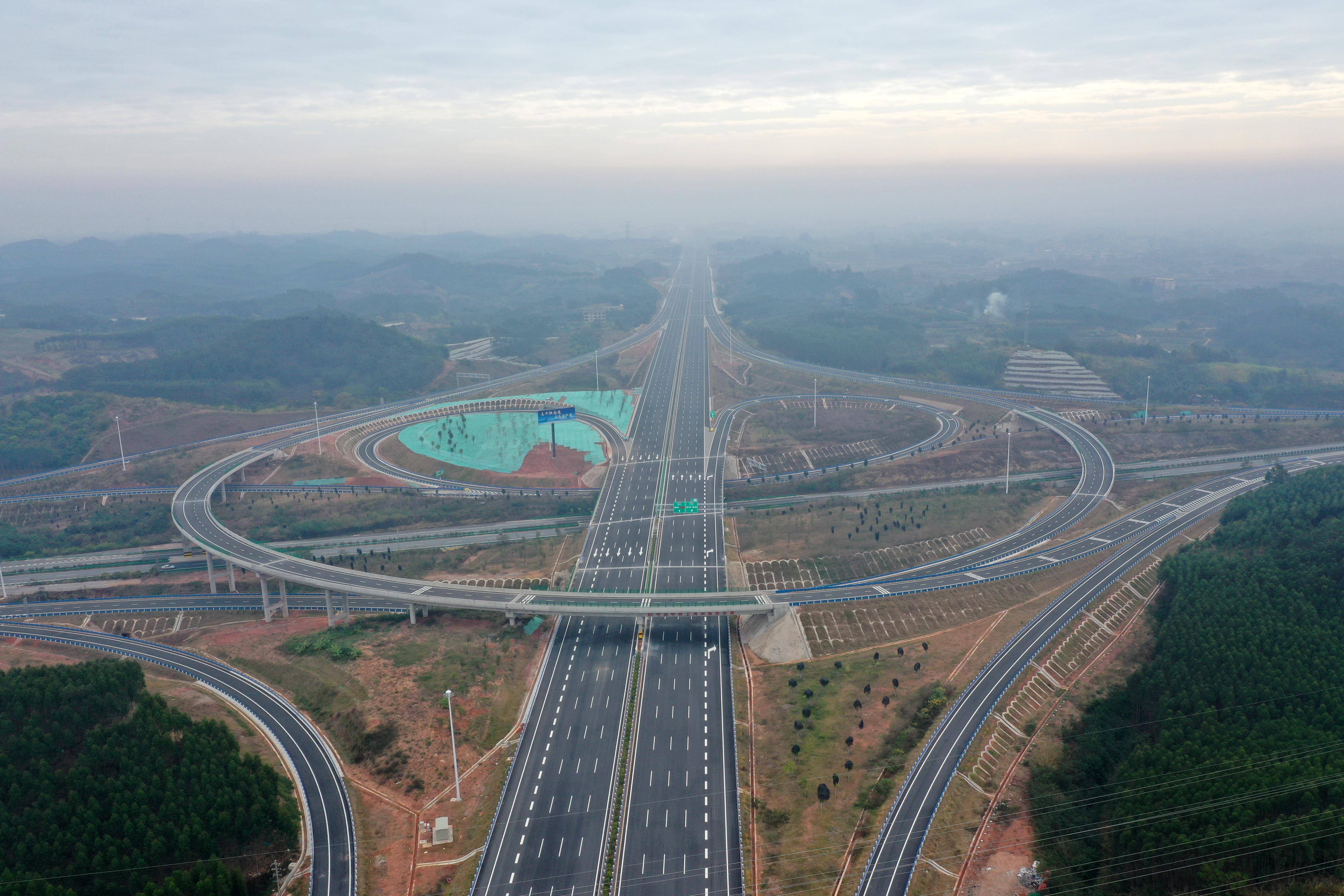 南宁至大新高速公路图片